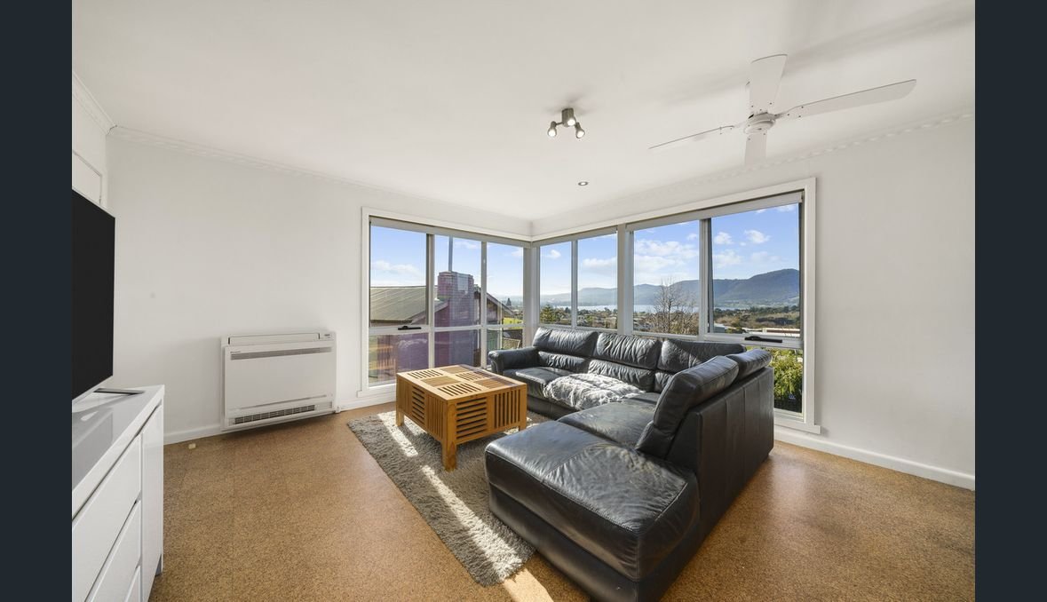 4 Kyne Court BERRIEDALE 4