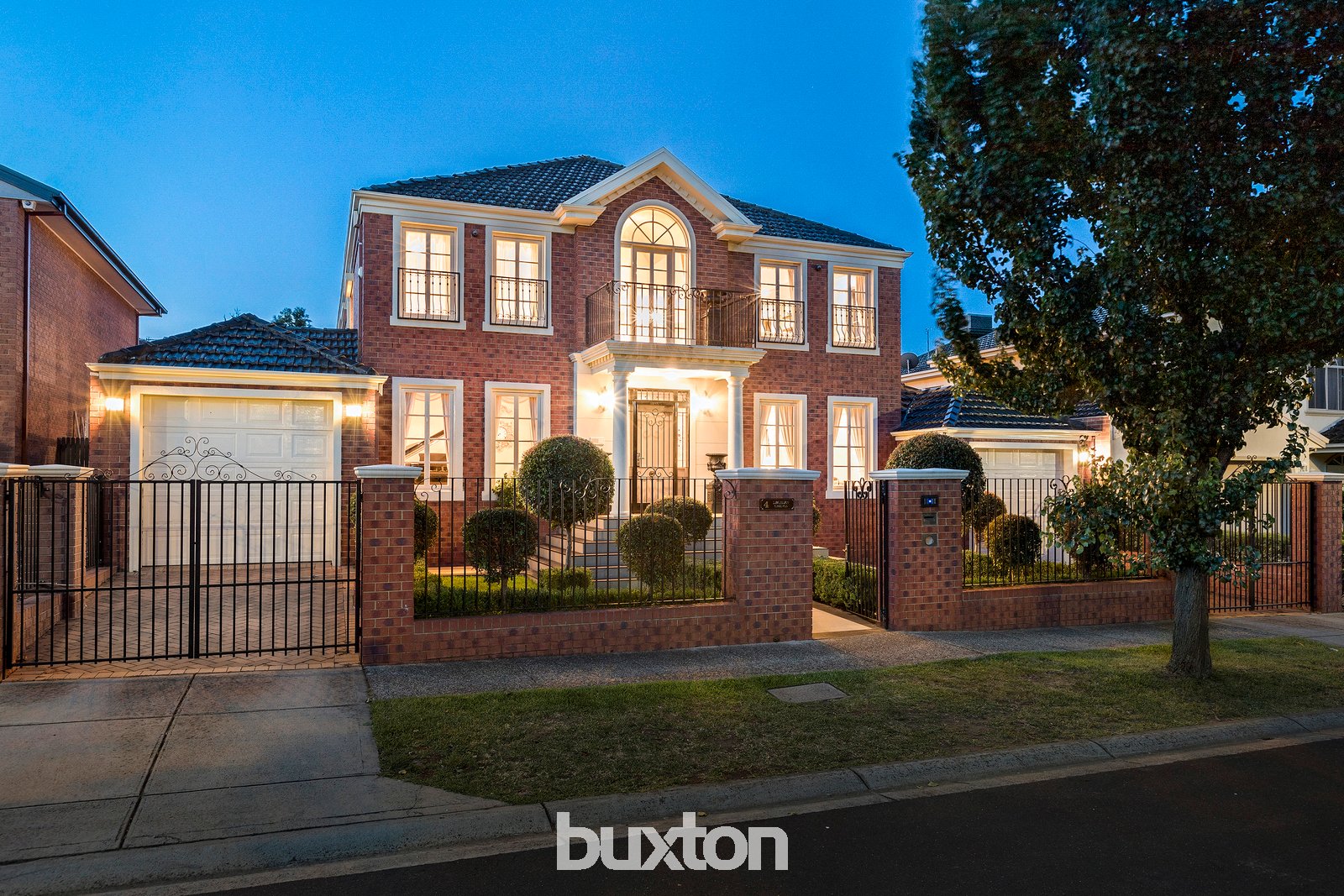 4 Lachlan Grange, Bulleen, VIC