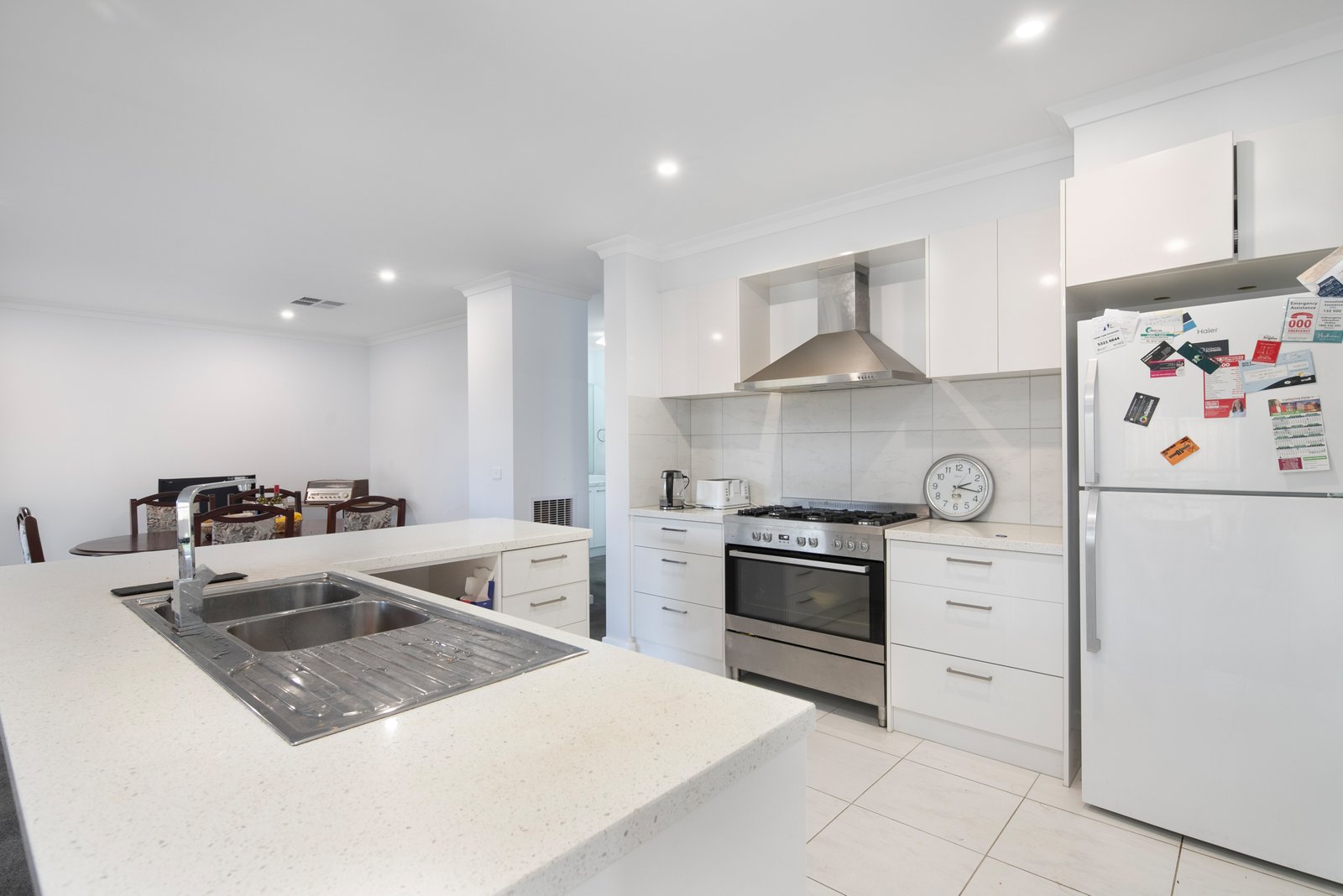 4 Lakeside Drive CRESWICK 5