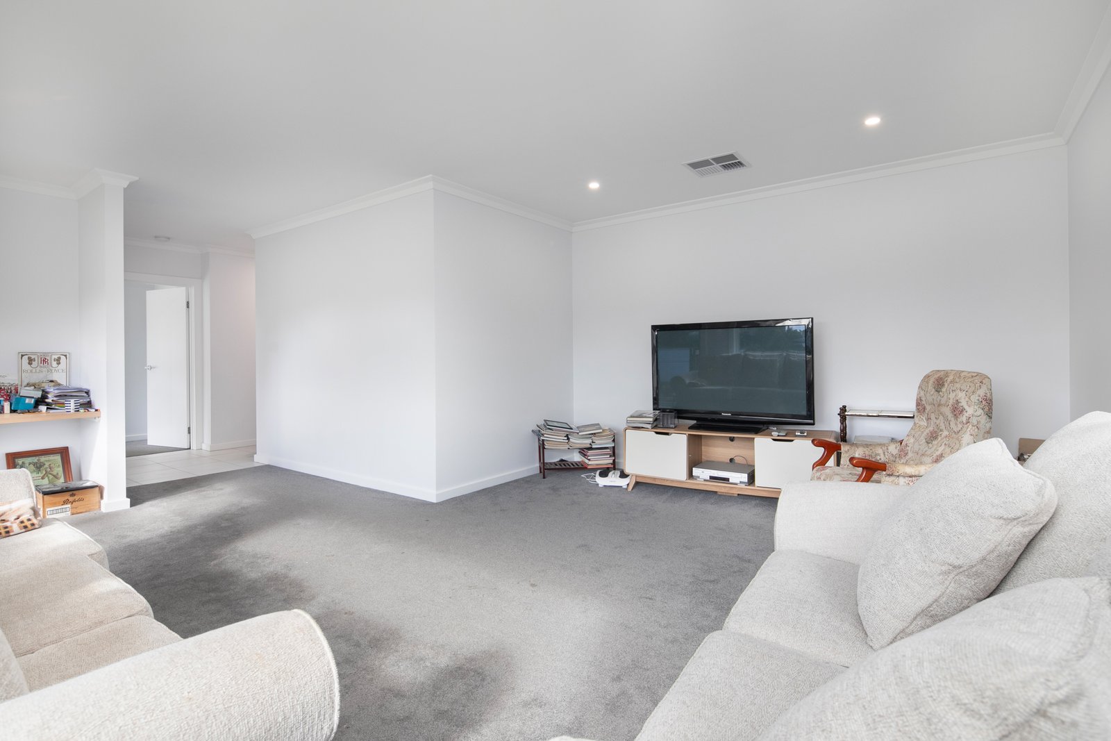 4 Lakeside Drive CRESWICK 13
