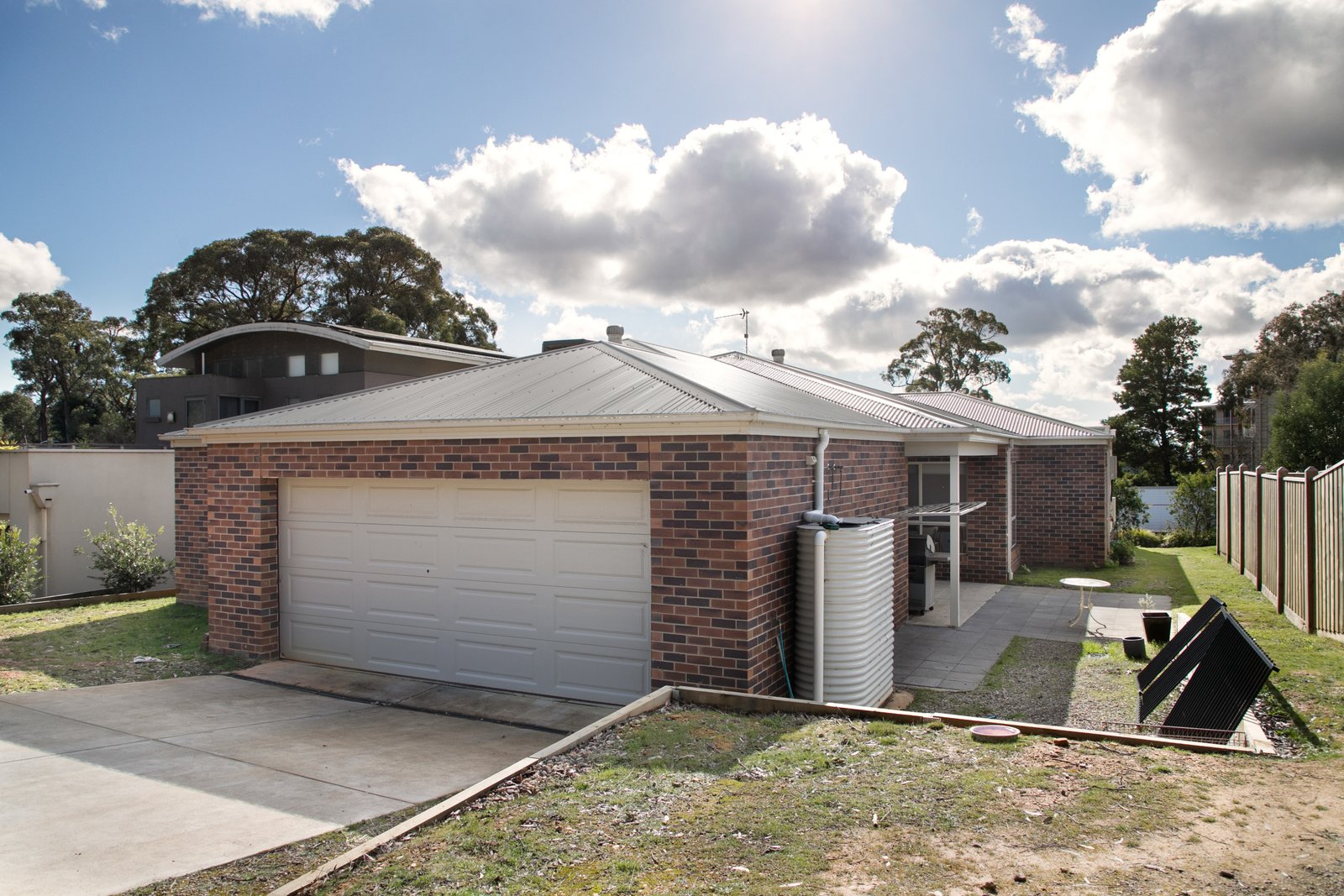 4 Lakeside Drive CRESWICK 14