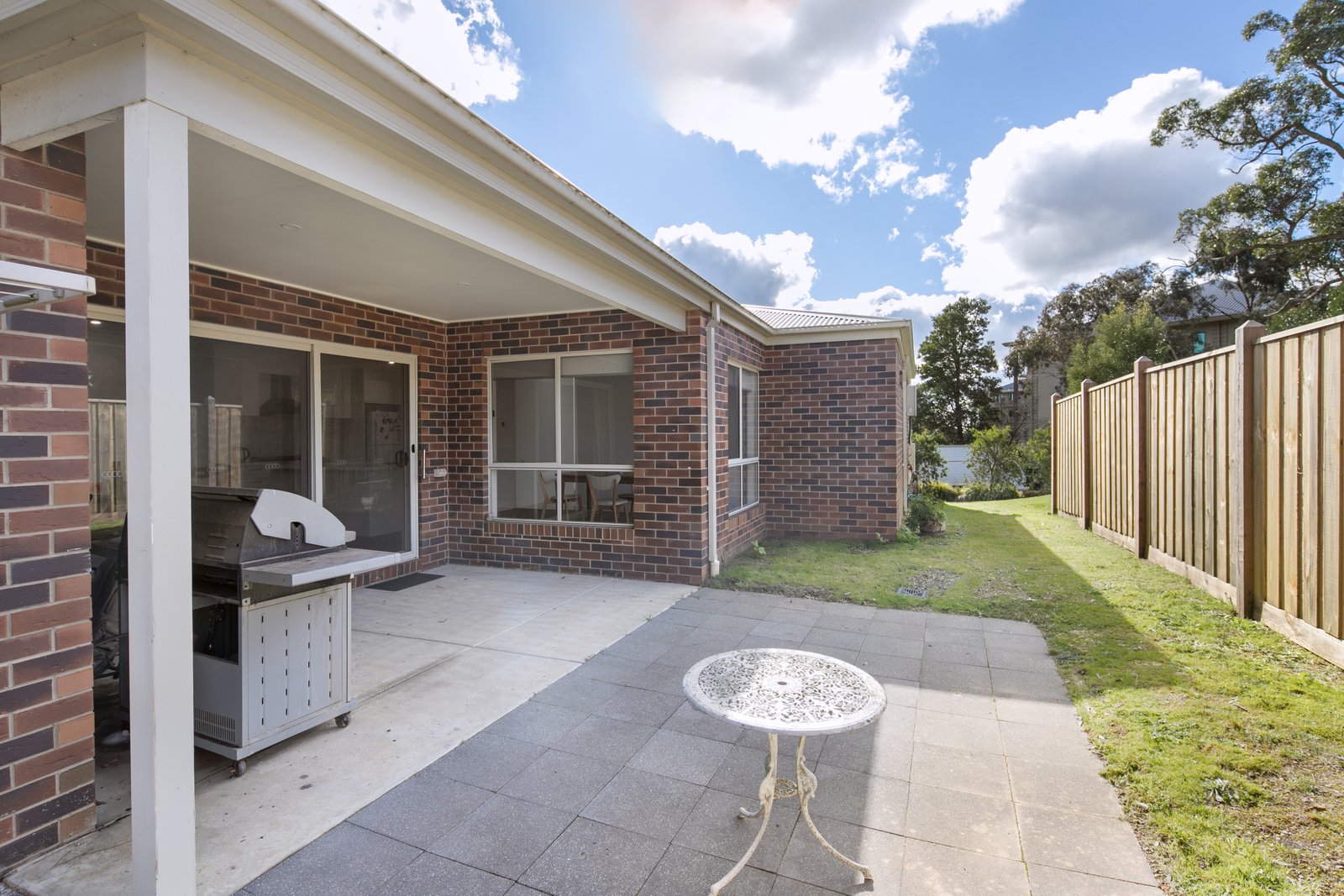 4 Lakeside Drive CRESWICK 15