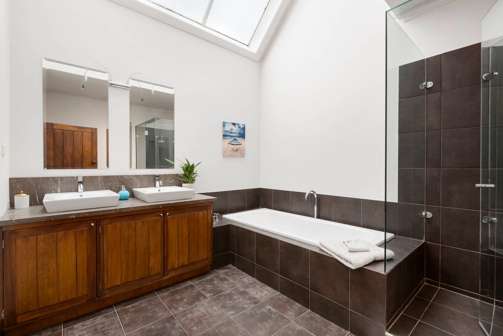 Real Estate and Property in 4 Landale Road, Toorak, VIC