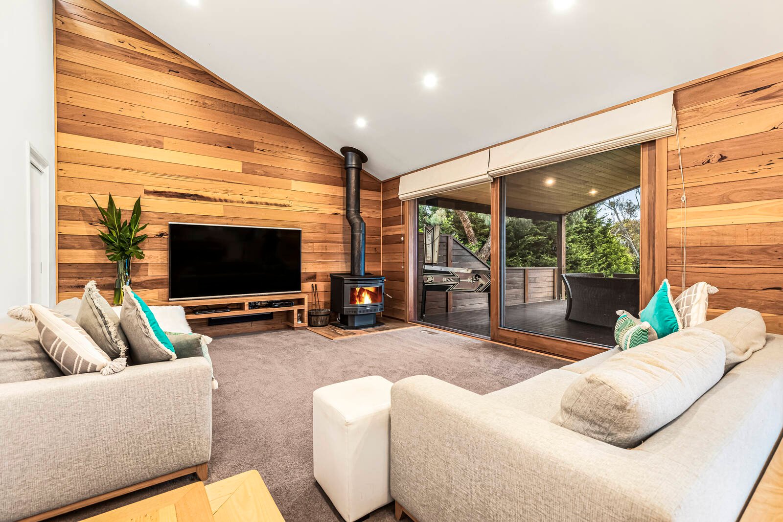 Real Estate and Property in 4 Landscape Court, Eltham, VIC