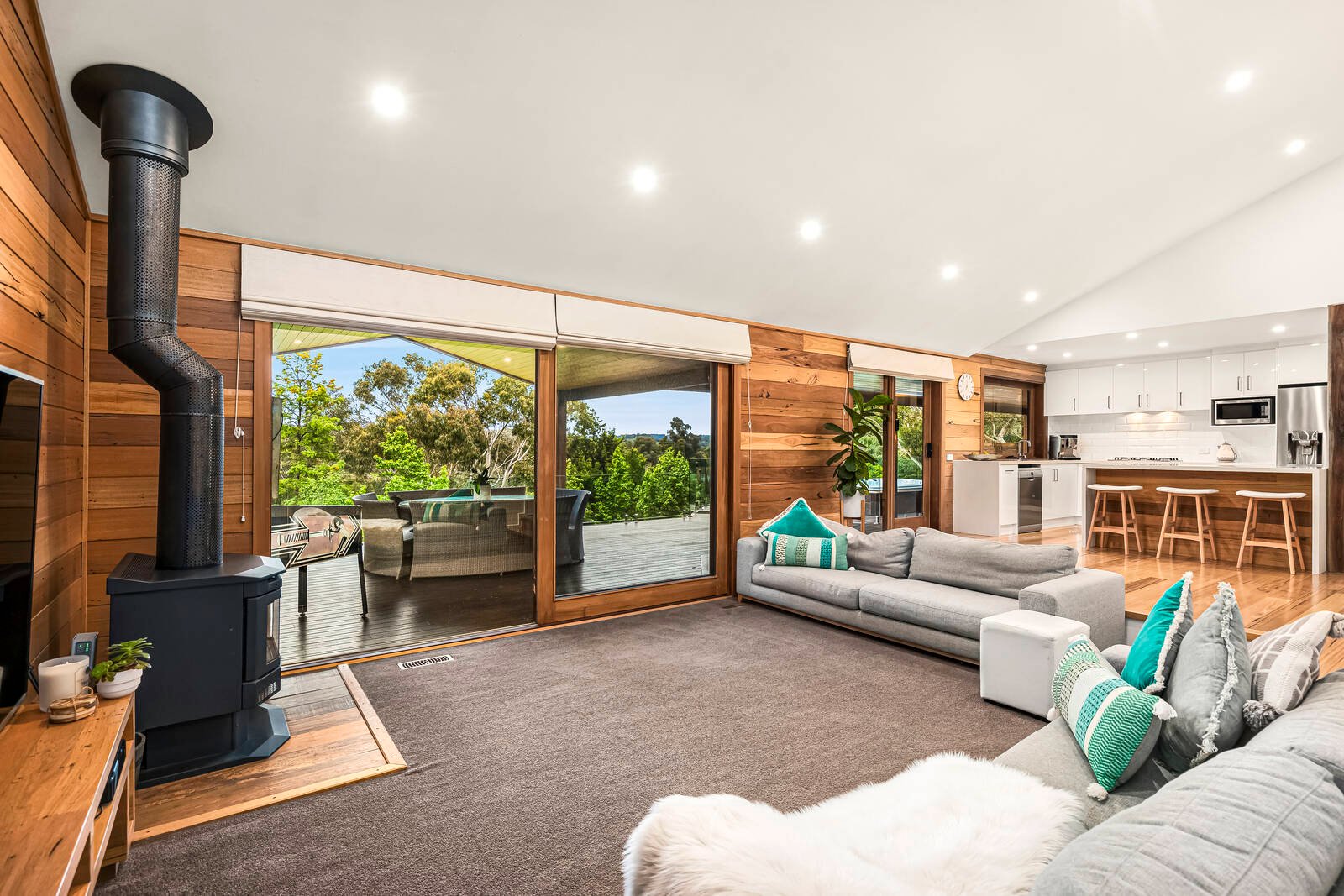 Real Estate and Property in 4 Landscape Court, Eltham, VIC