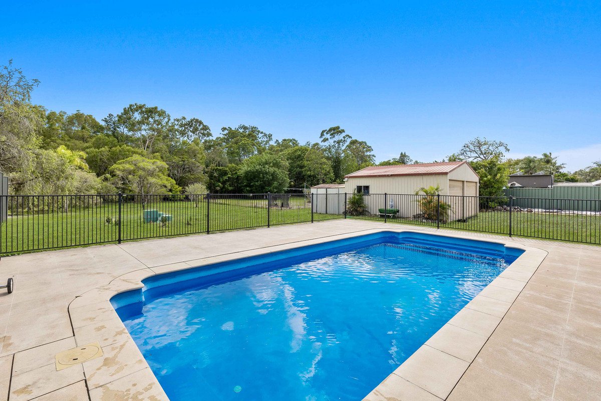 4 Larch Street Tallebudgera 1