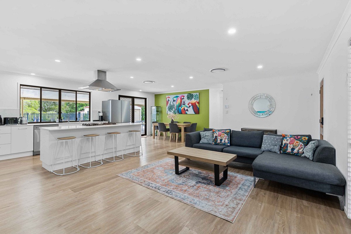 4 Larch Street Tallebudgera 10