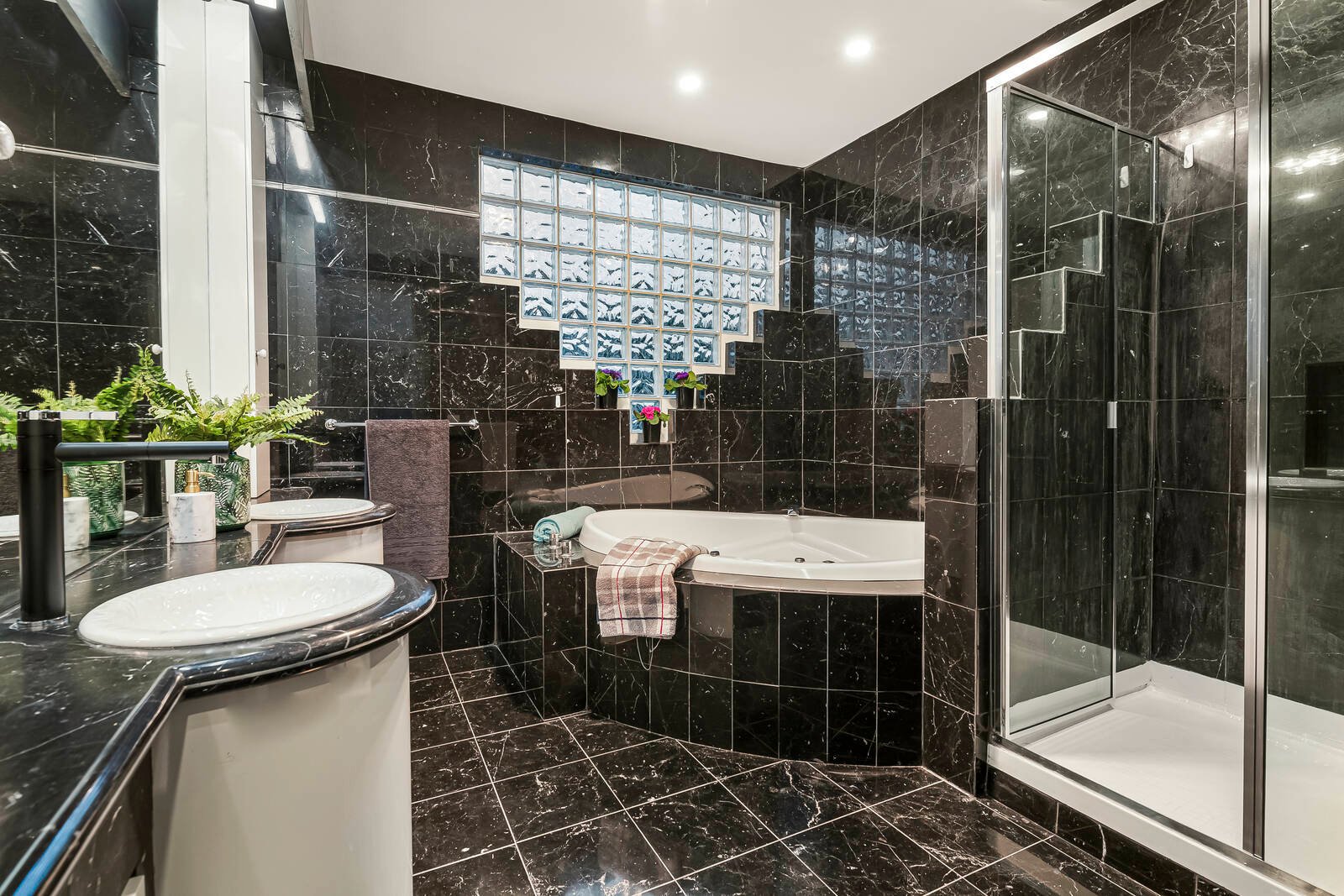 Real Estate and Property in 4 Larnaca Court, Templestowe, VIC