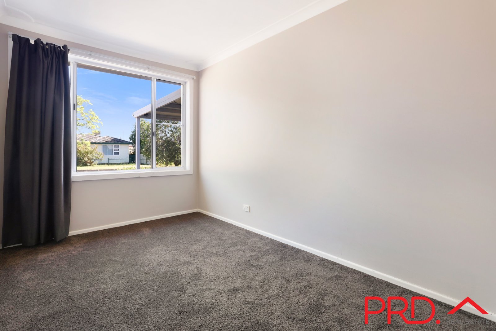 4 Larool Street TAMWORTH 11