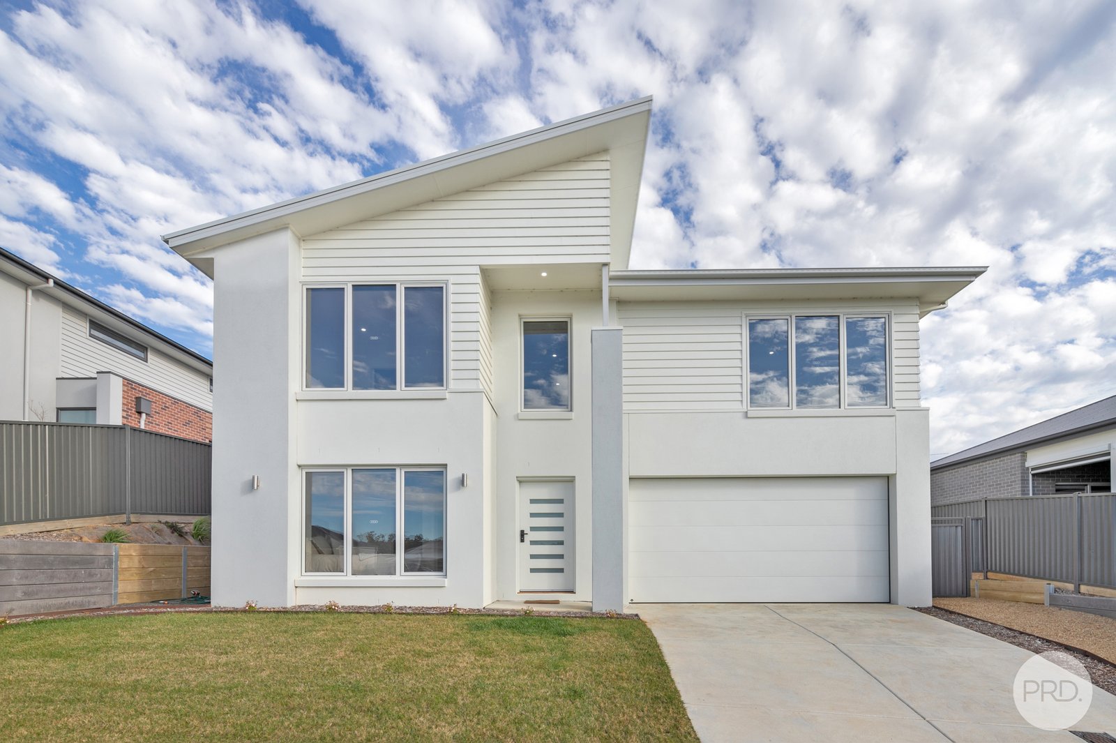 4 Lautaret Road BROWN HILL 1