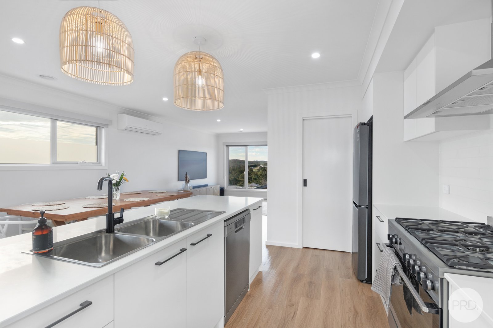 4 Lautaret Road BROWN HILL 5