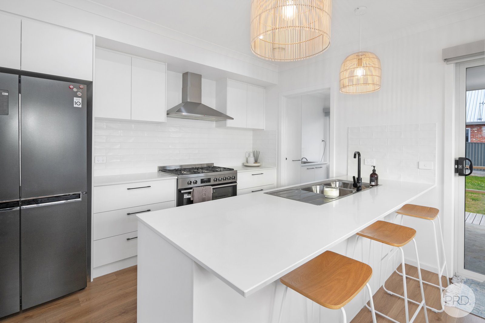 4 Lautaret Road BROWN HILL 6