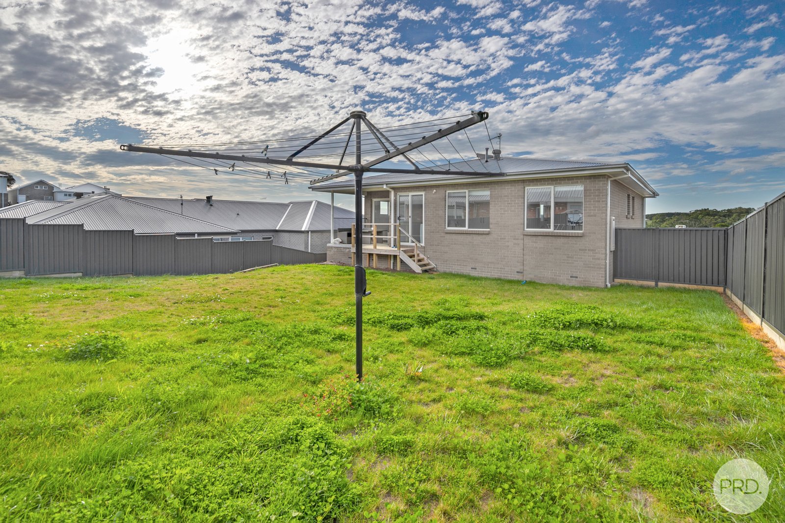 4 Lautaret Road BROWN HILL 17