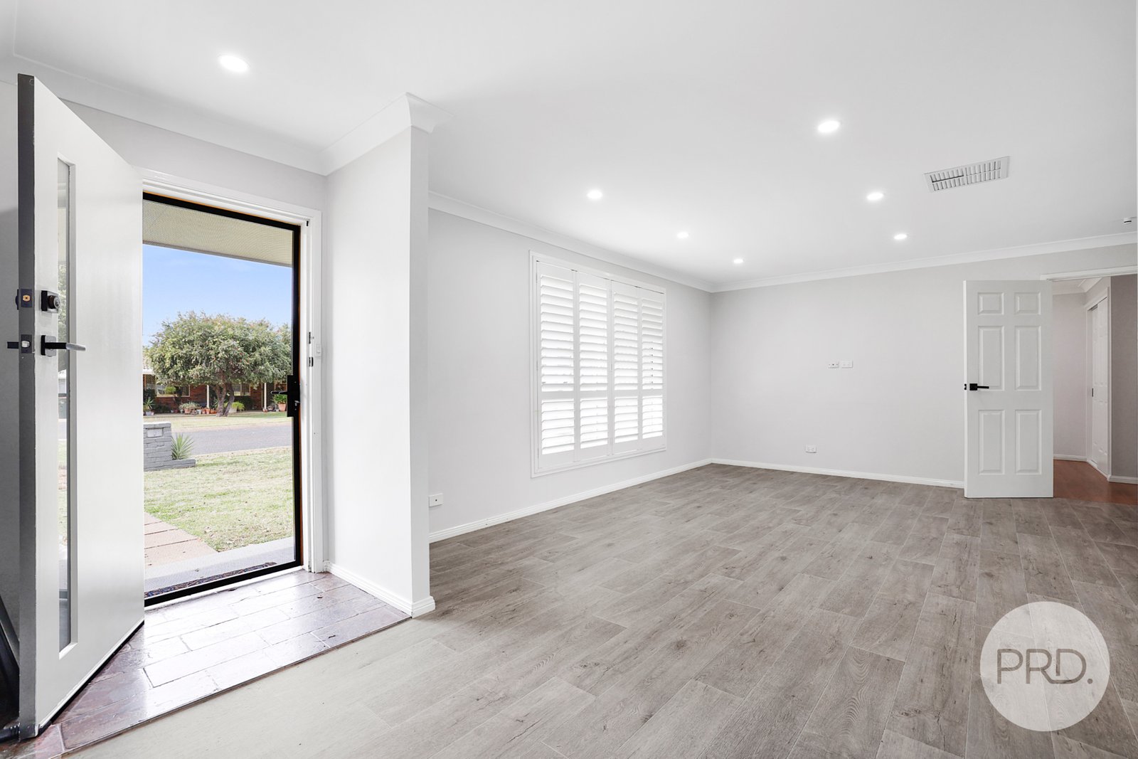 4 Lawson Place TAMWORTH 2