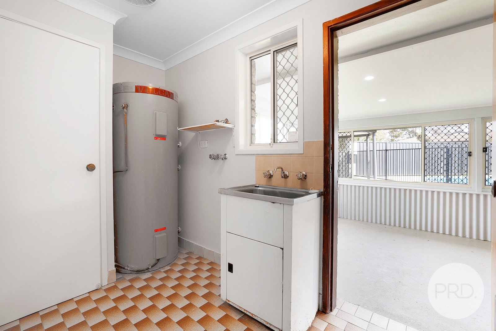 4 Lawson Place TAMWORTH 7