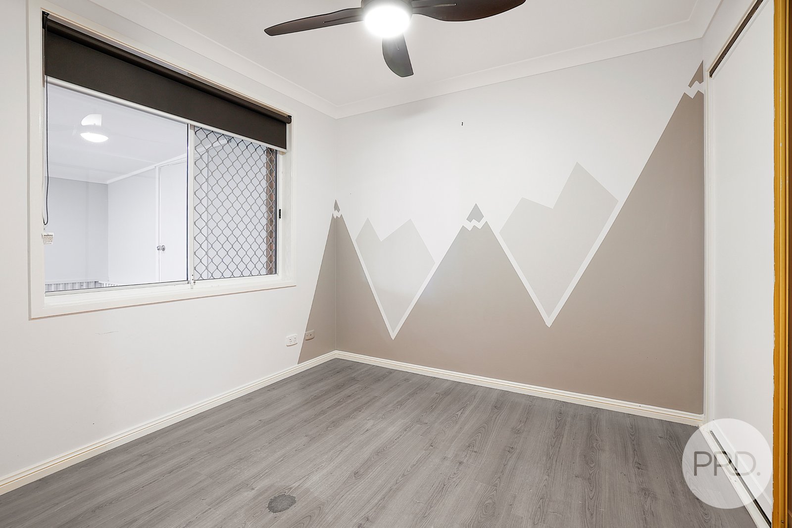 4 Lawson Place TAMWORTH 11