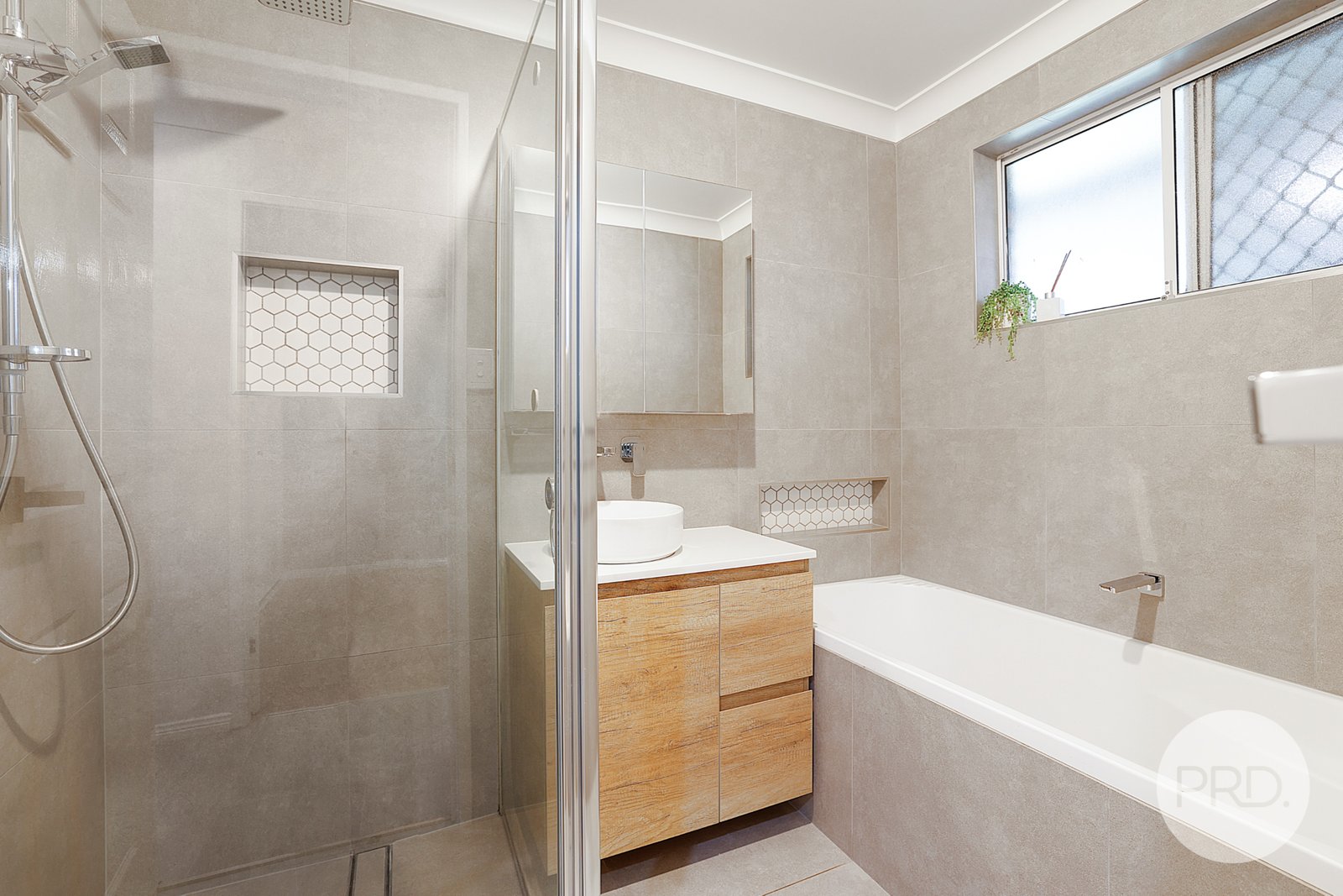 4 Lawson Place TAMWORTH 13