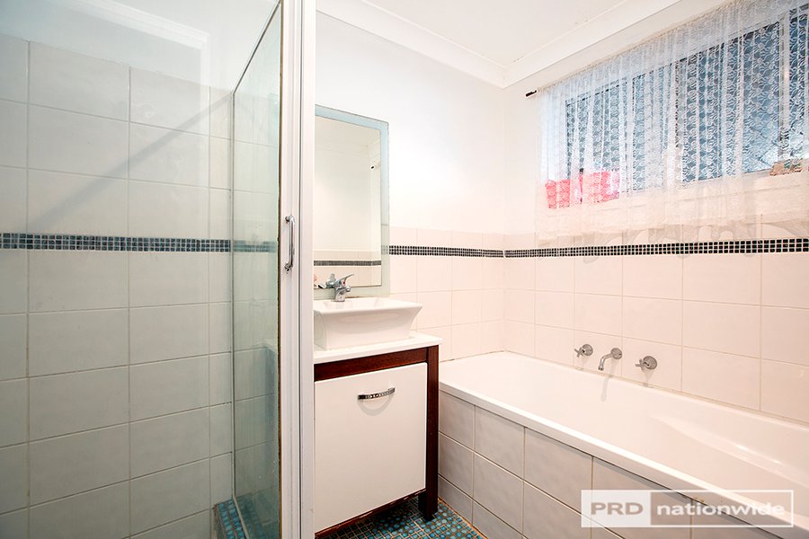 4 Lawson Place TAMWORTH 8