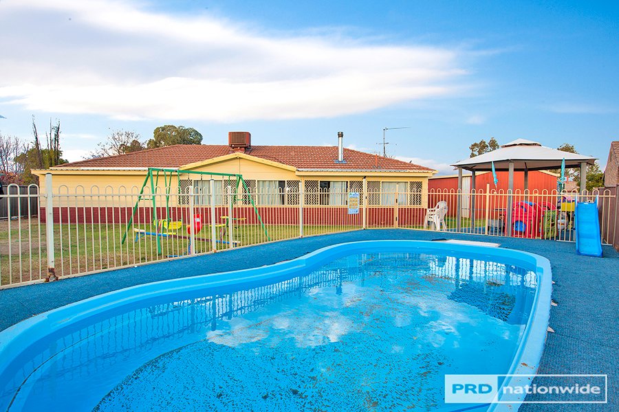 4 Lawson Place TAMWORTH 10