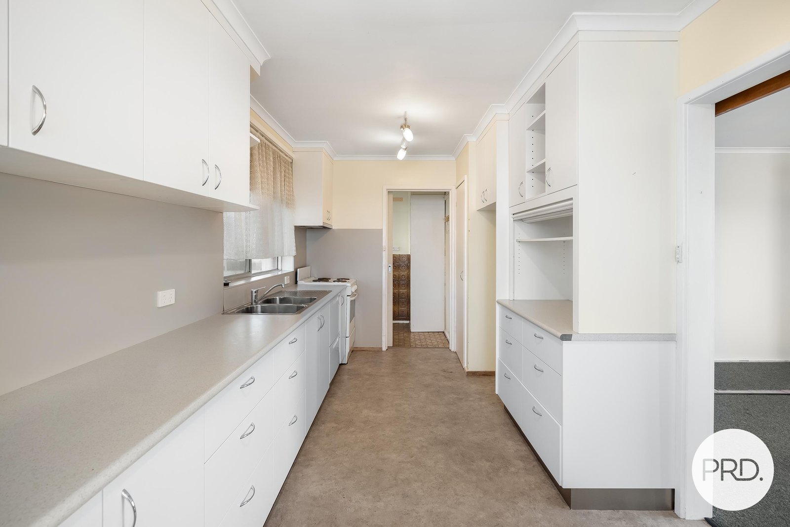4 Leighland Road CLAREMONT 4