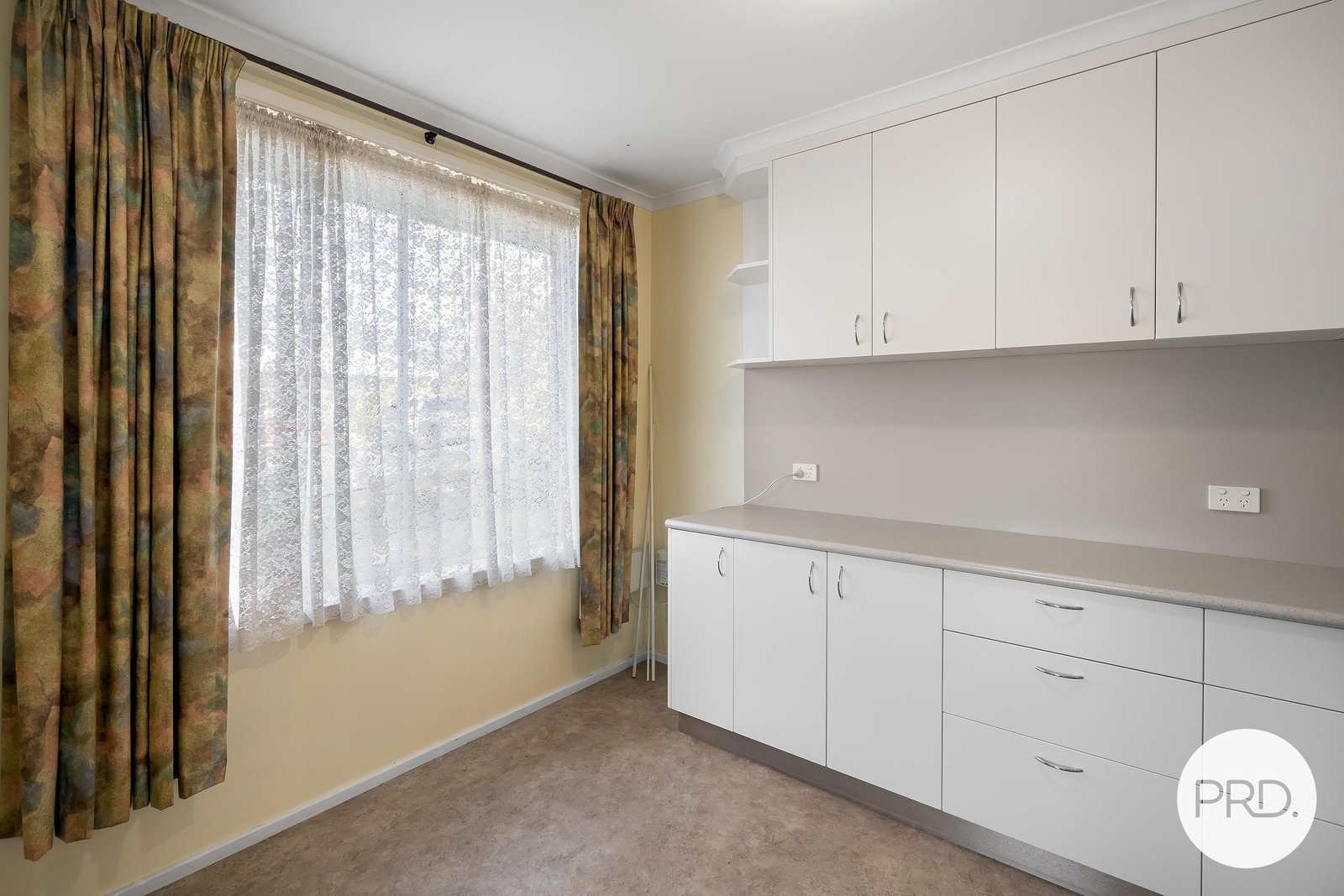 4 Leighland Road CLAREMONT 5