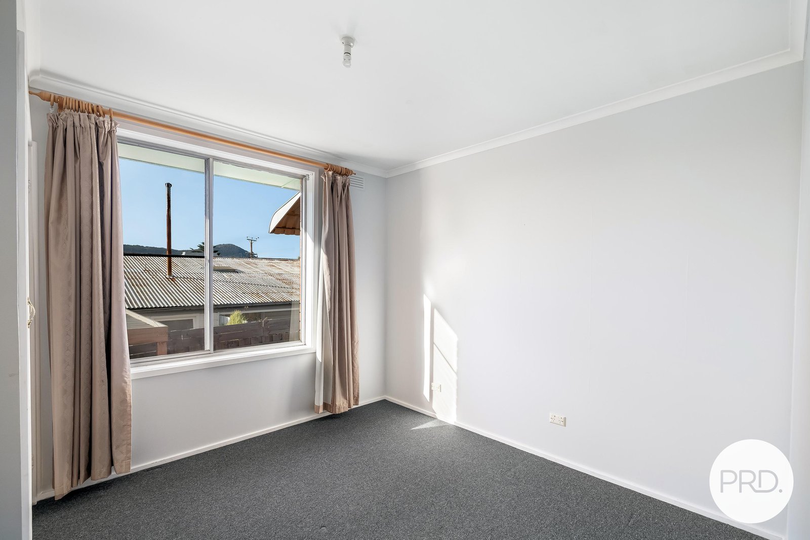 4 Leighland Road CLAREMONT 7