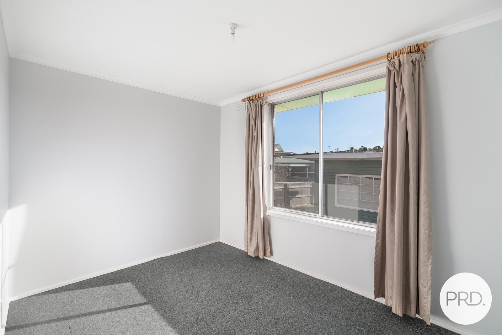 4 Leighland Road CLAREMONT 8