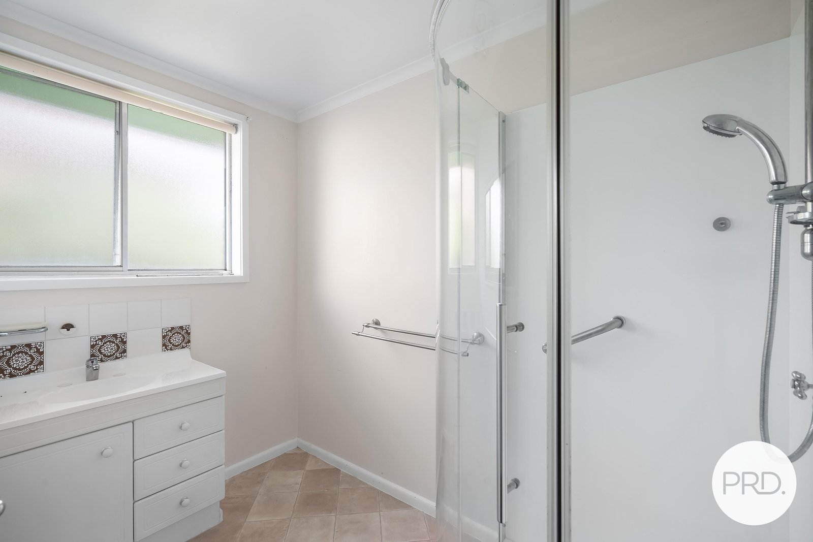 4 Leighland Road CLAREMONT 9