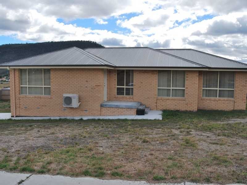 4 Leila Street NEW NORFOLK 2
