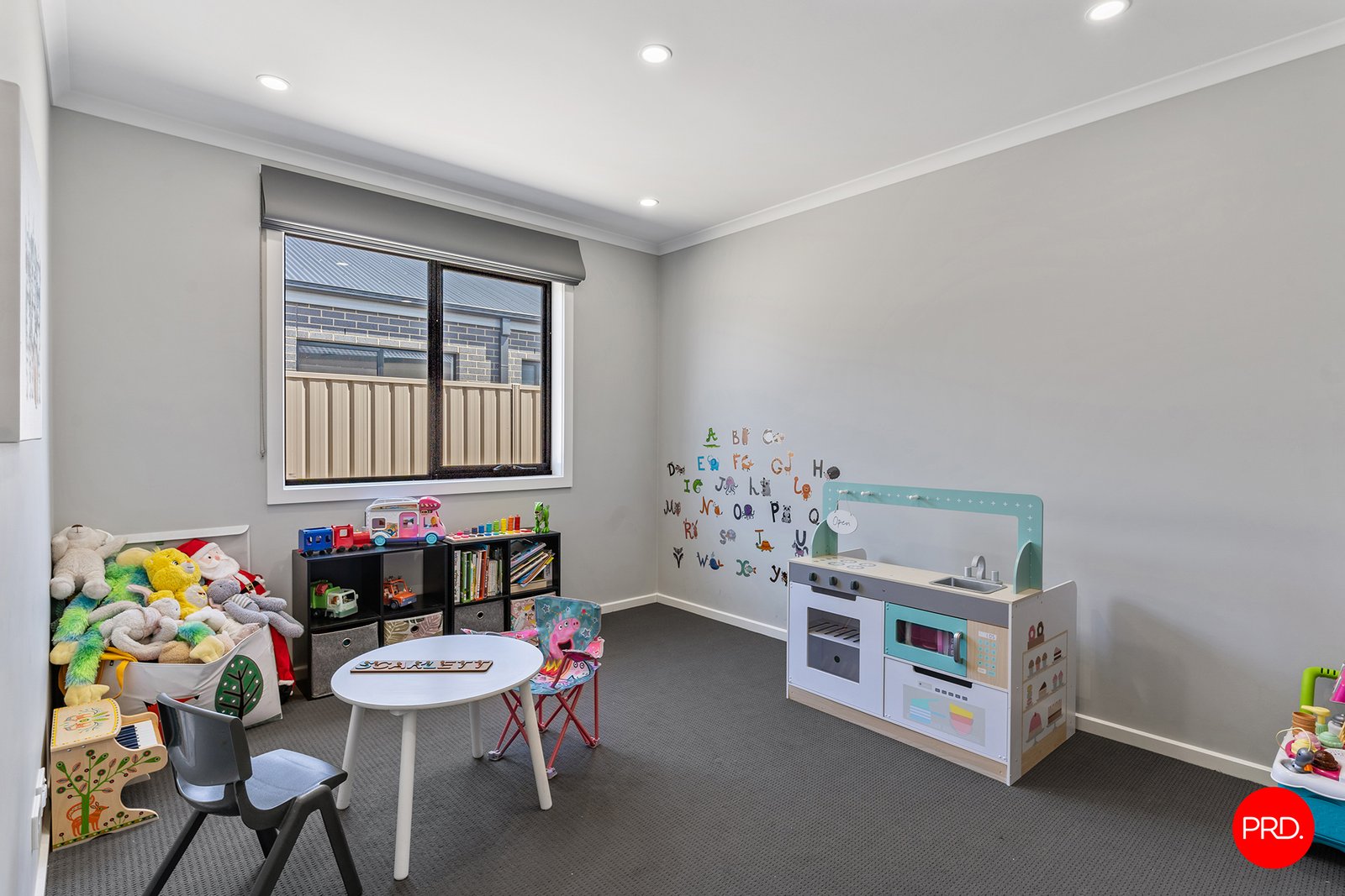 4 Limousin Court ASCOT 16