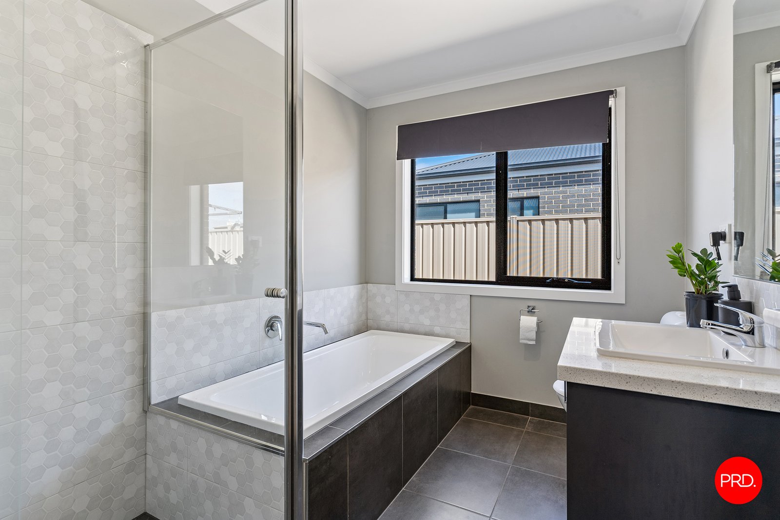 4 Limousin Court ASCOT 17