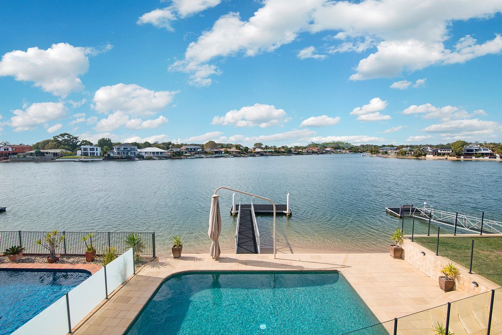 4 Linden Court PALM BEACH 5