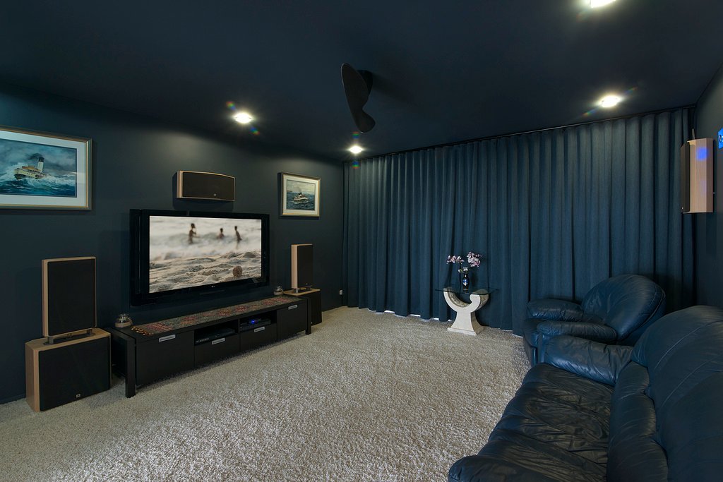 4 Linden Court PALM BEACH 11