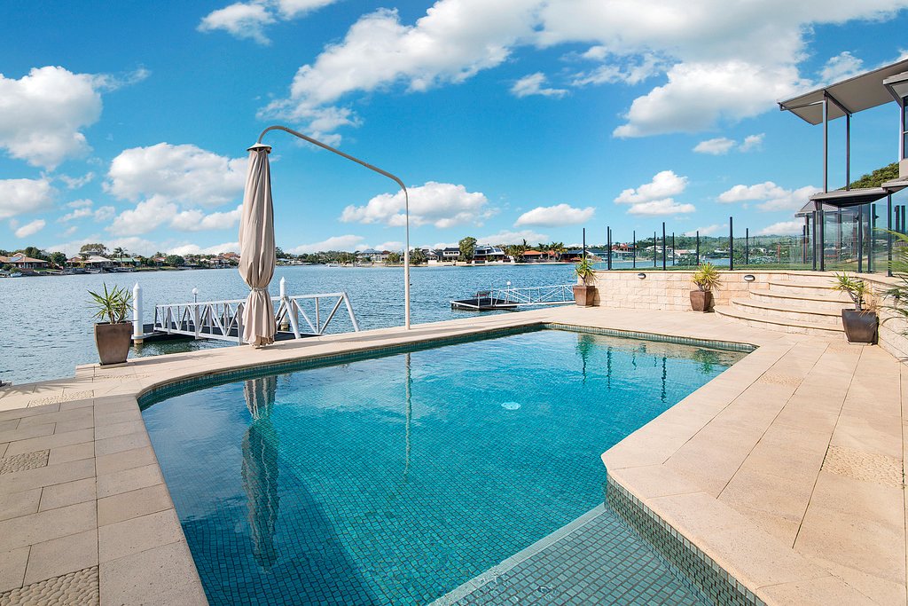 4 Linden Court PALM BEACH 15