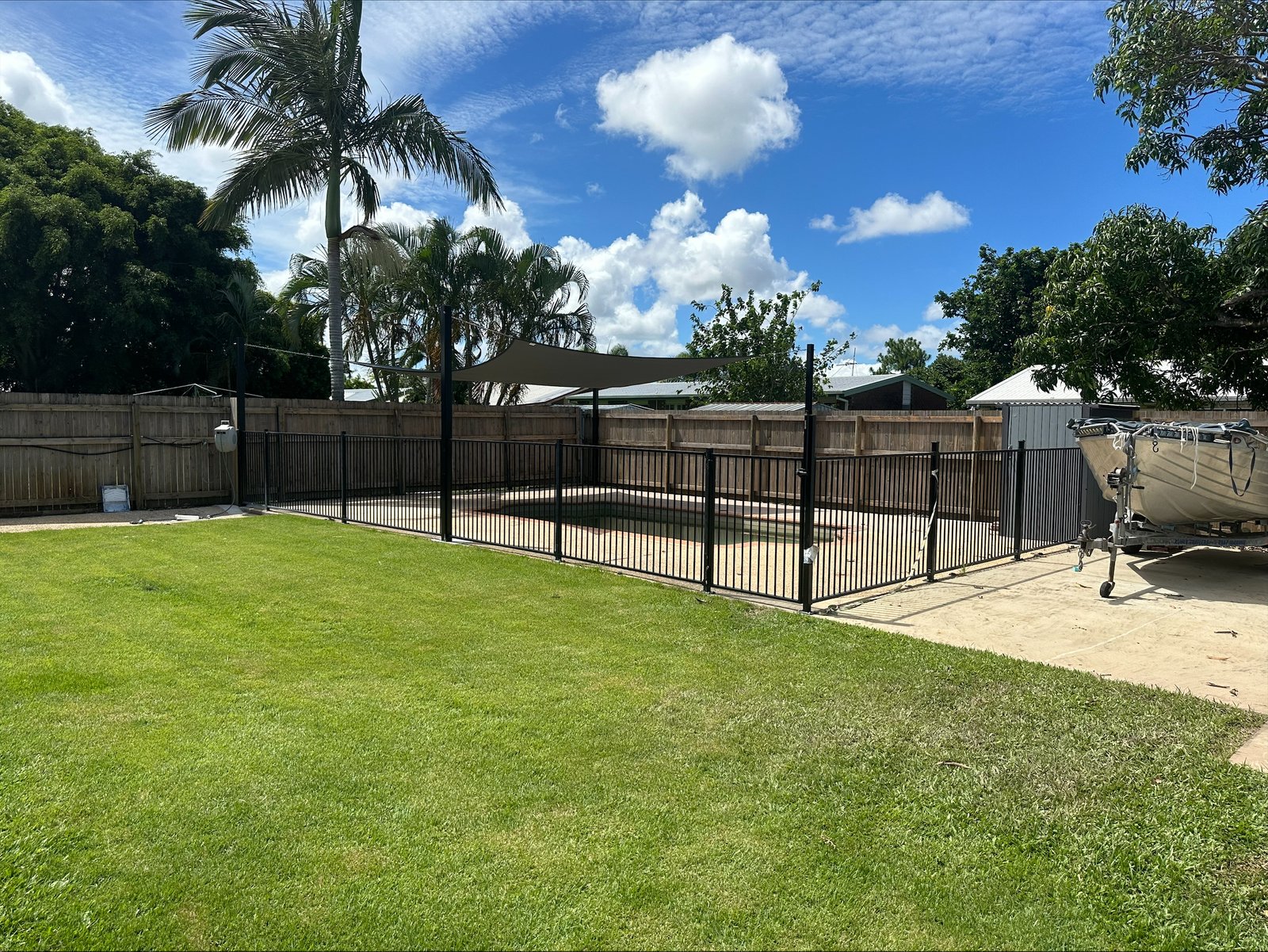 4 Lindesay Court SOUTH MACKAY 8
