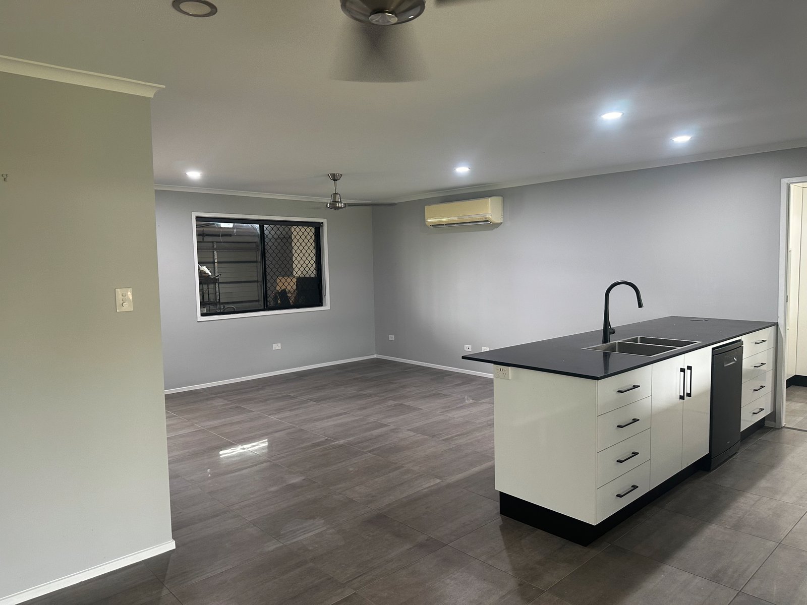 4 Lindesay Court SOUTH MACKAY 12