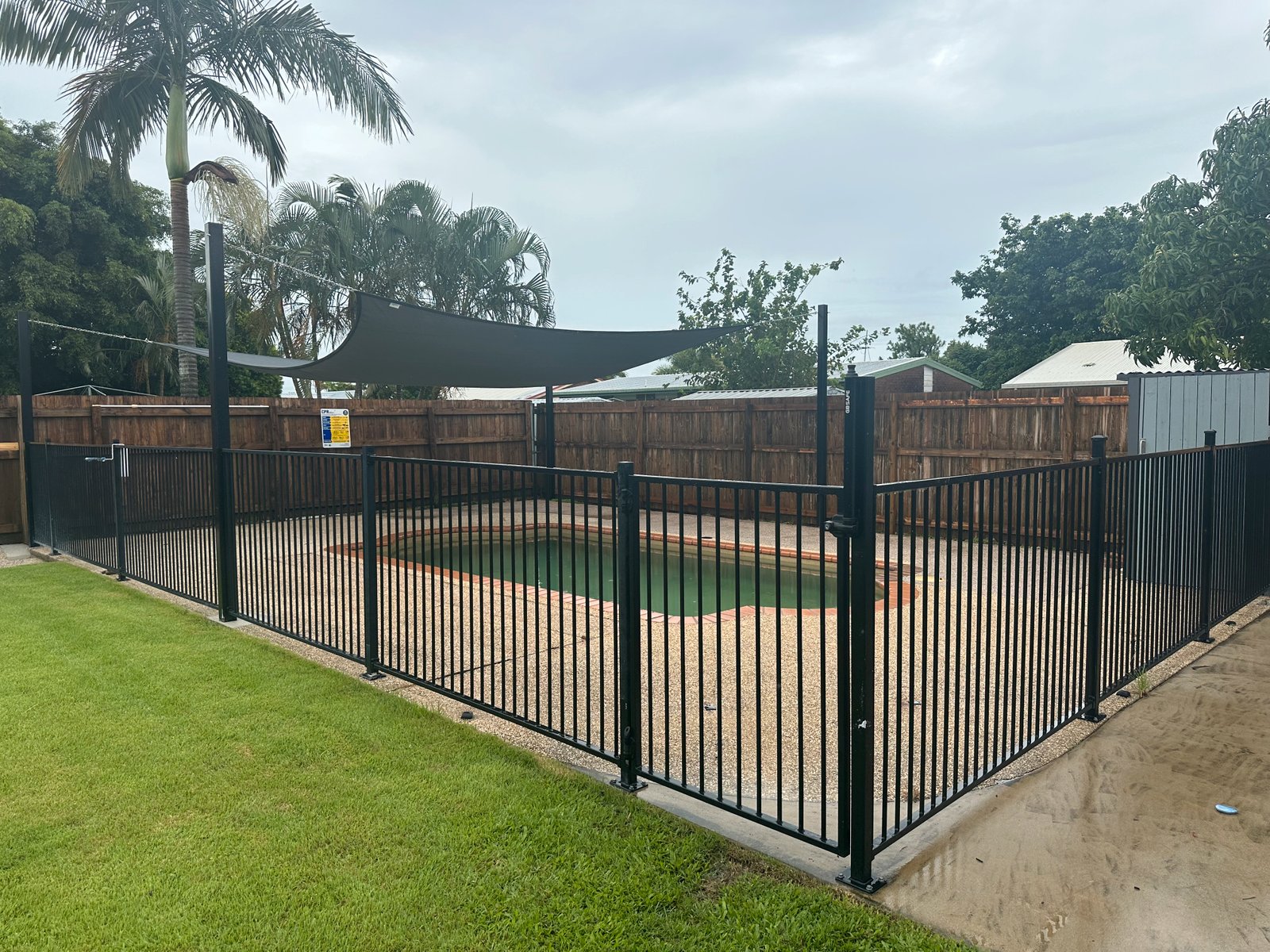 4 Lindesay Court SOUTH MACKAY 27