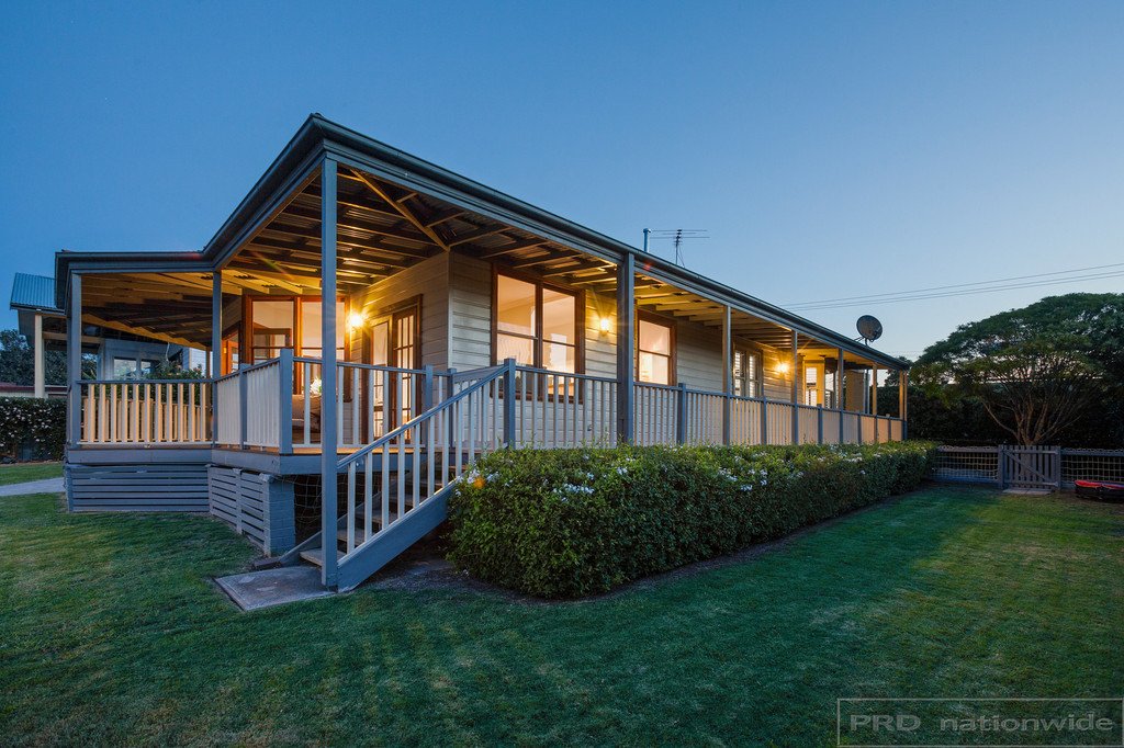 4 Lindesay Street EAST MAITLAND 3