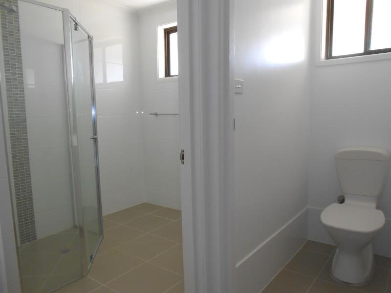 4 Lindon Crescent TAMWORTH 4