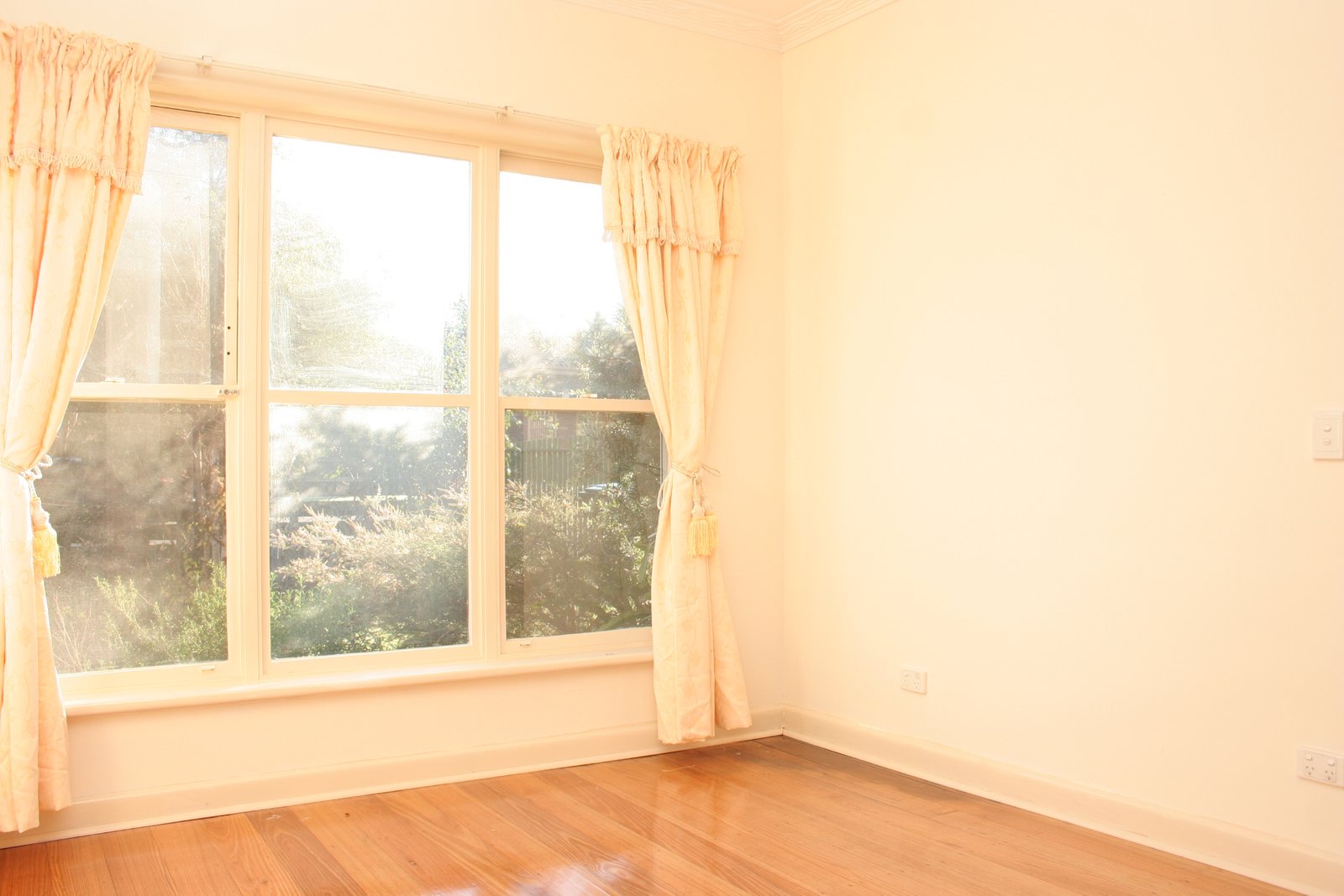 Gallery: 4 Llanos Avenue