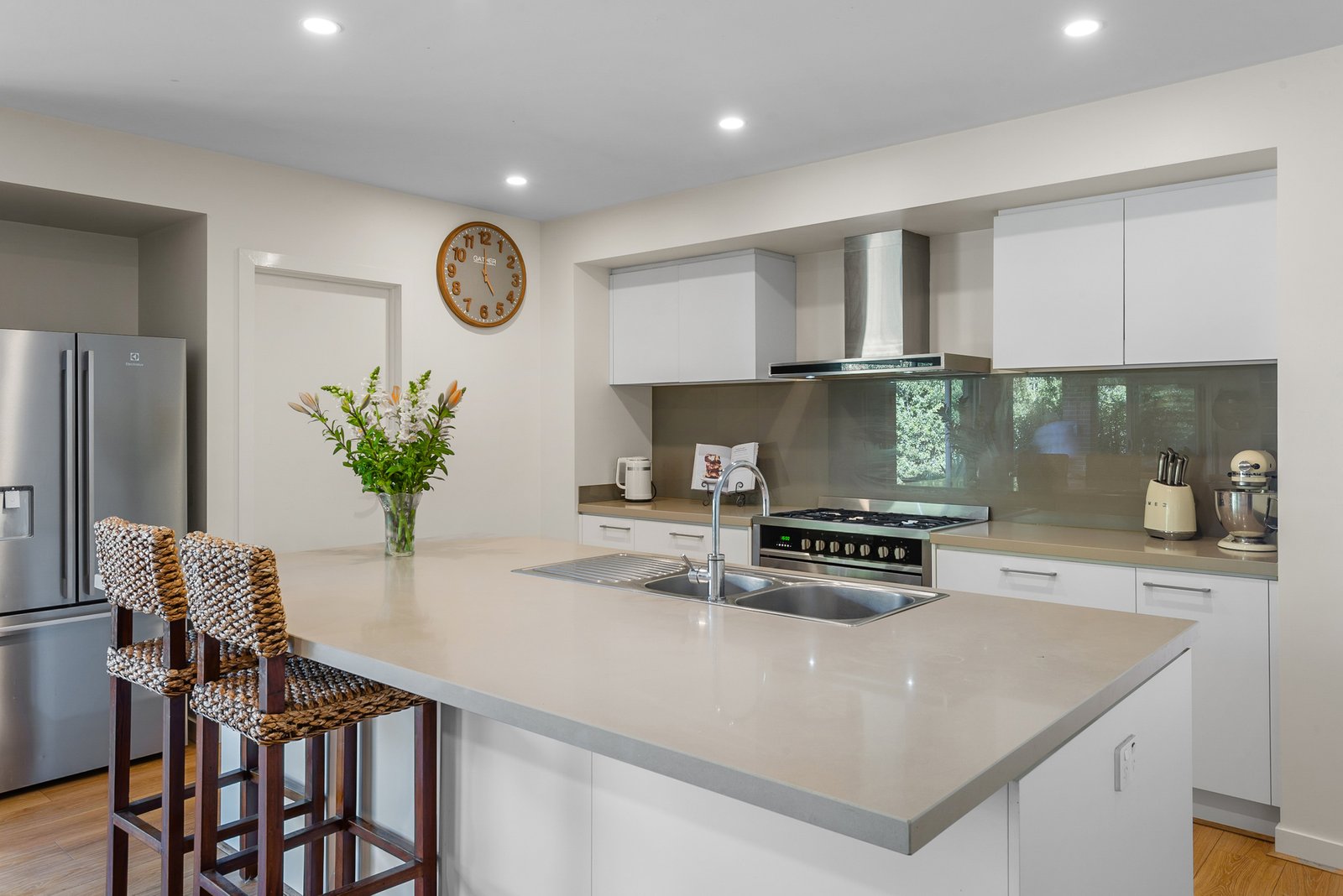 Real Estate and Property in 4 Long Court, Woodend, VIC