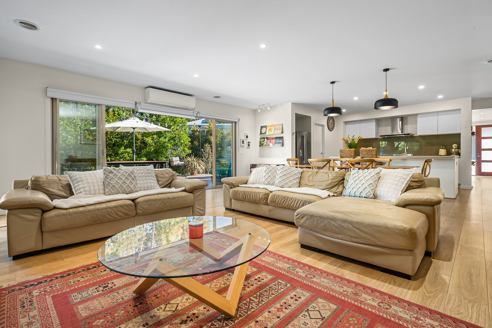 Real Estate and Property in 4 Long Court, Woodend, VIC