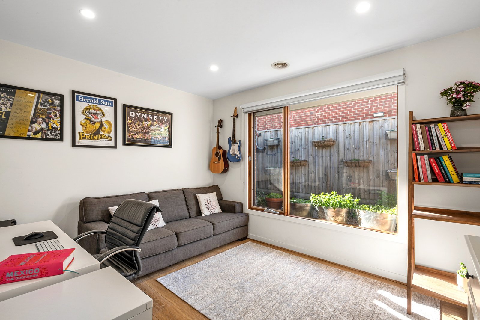 Real Estate and Property in 4 Long Court, Woodend, VIC