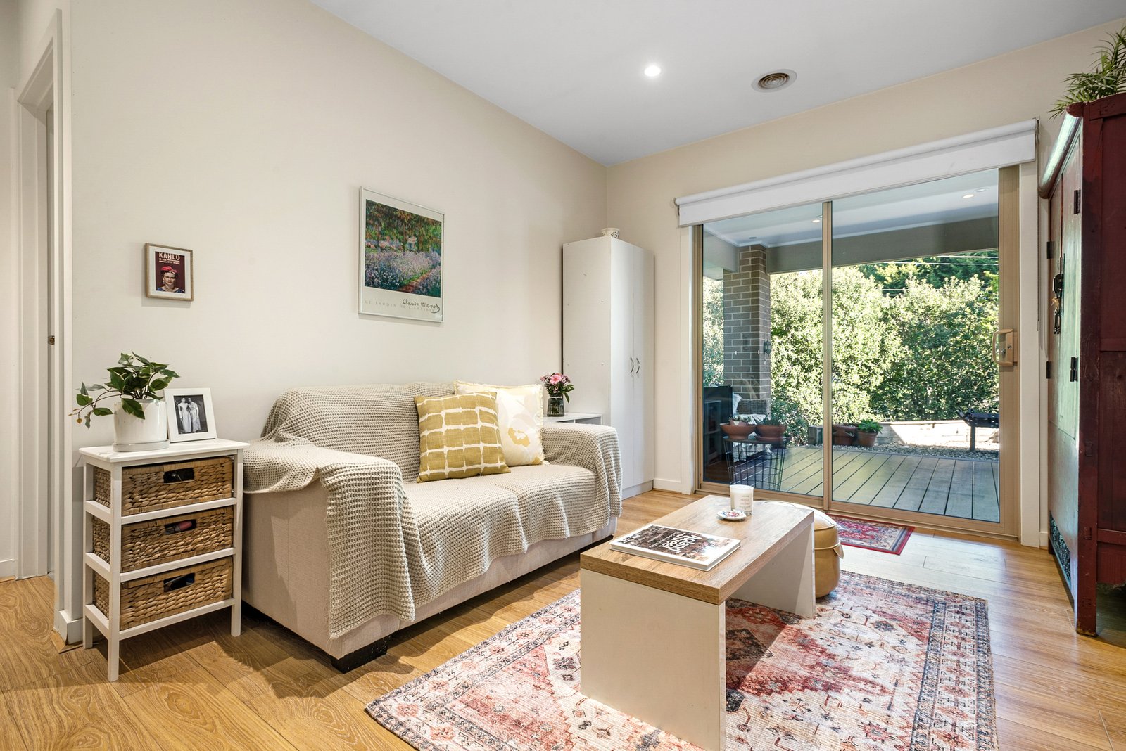 Real Estate and Property in 4 Long Court, Woodend, VIC