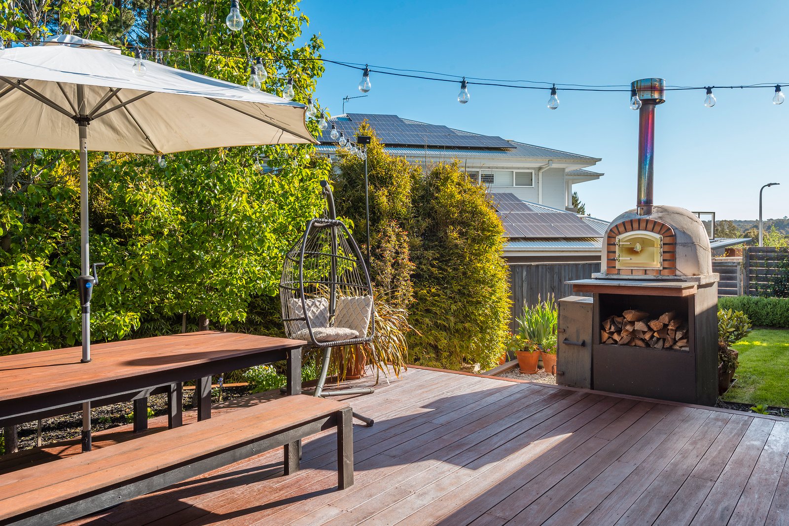 Real Estate and Property in 4 Long Court, Woodend, VIC