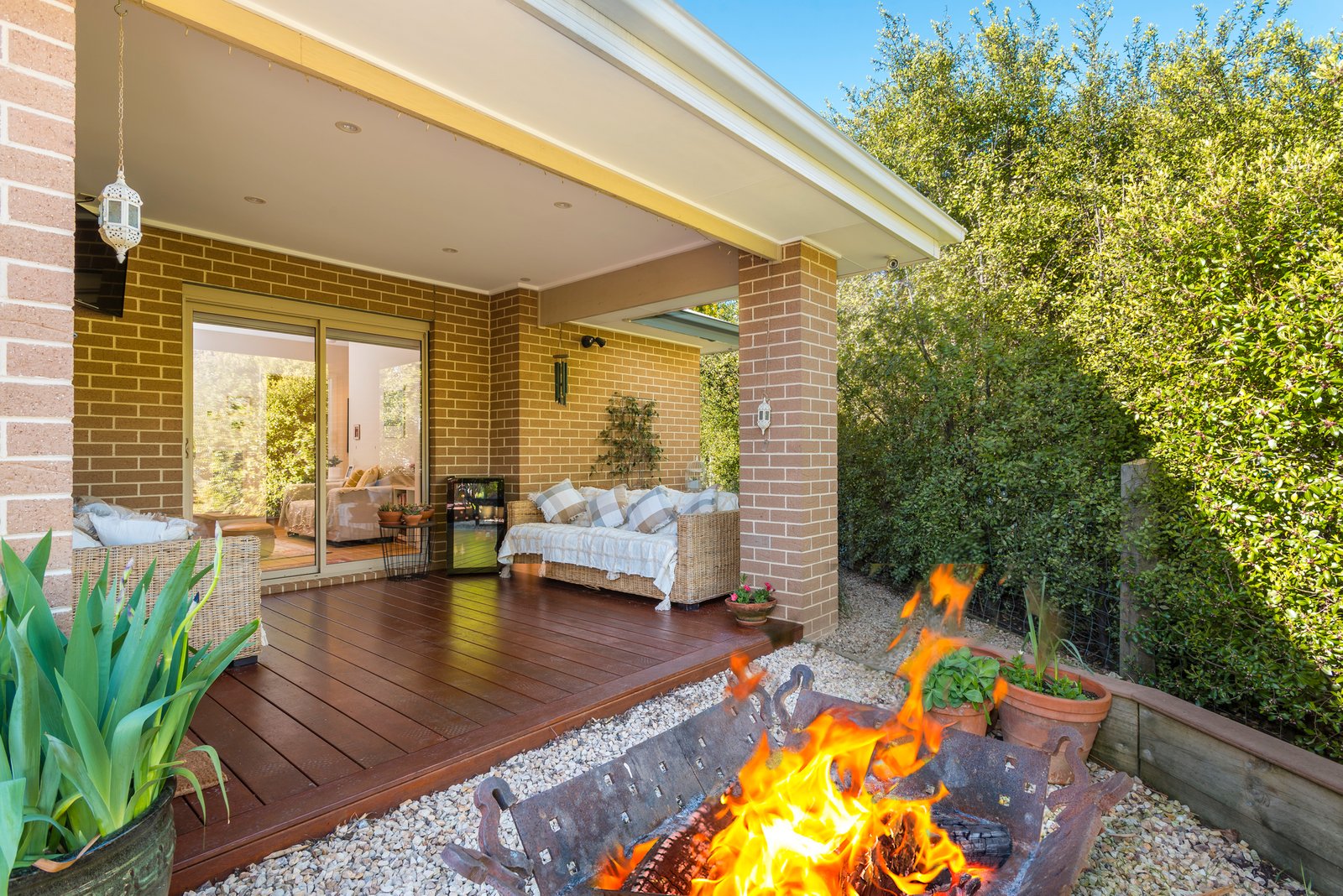 Real Estate and Property in 4 Long Court, Woodend, VIC