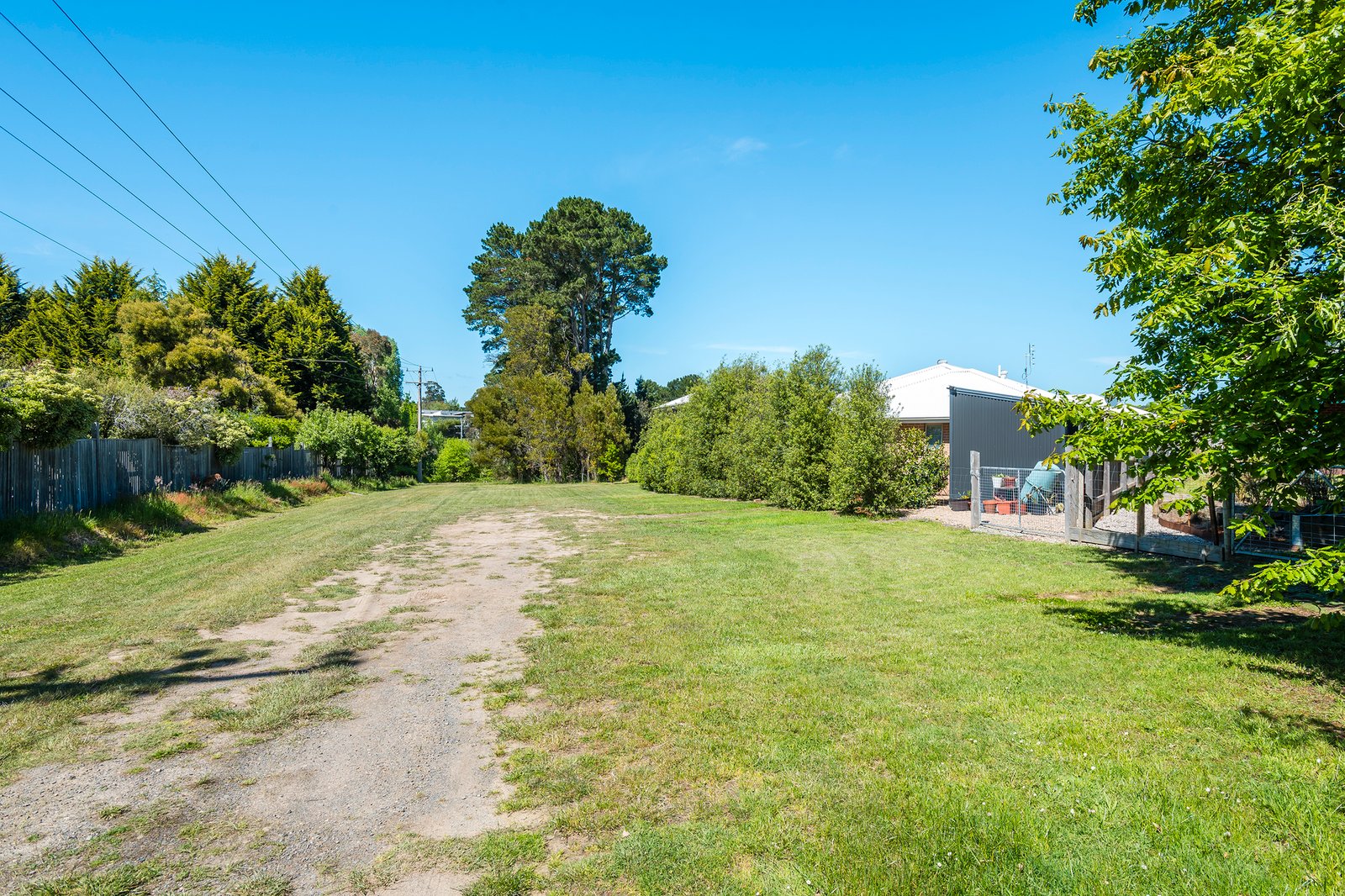 Real Estate and Property in 4 Long Court, Woodend, VIC