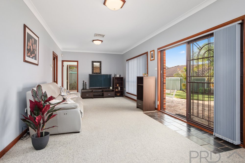 4 Lord Howe Drive ASHTONFIELD 8