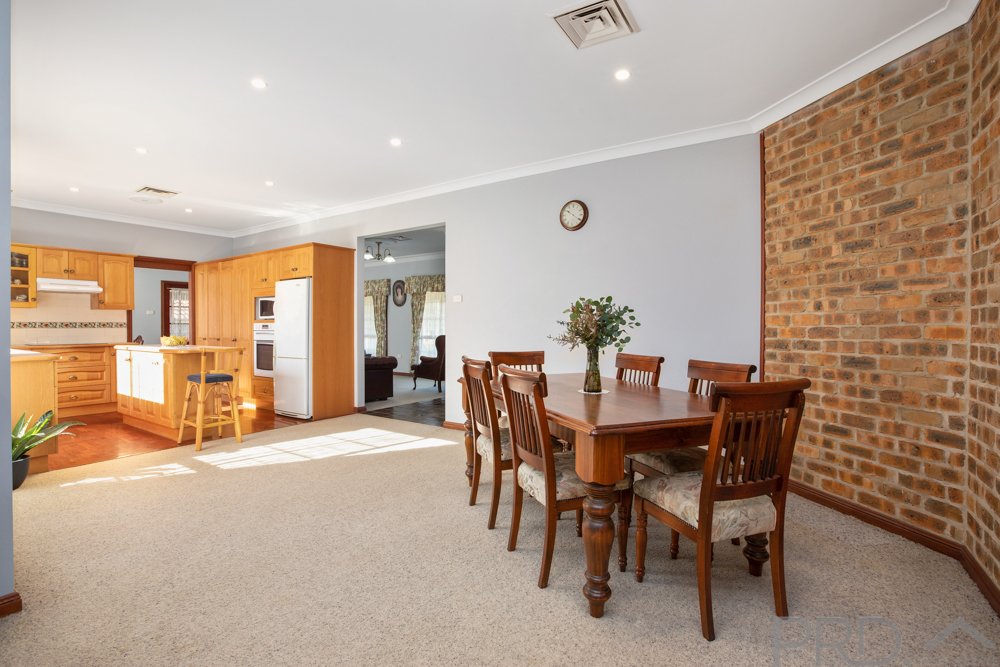 4 Lord Howe Drive ASHTONFIELD 9