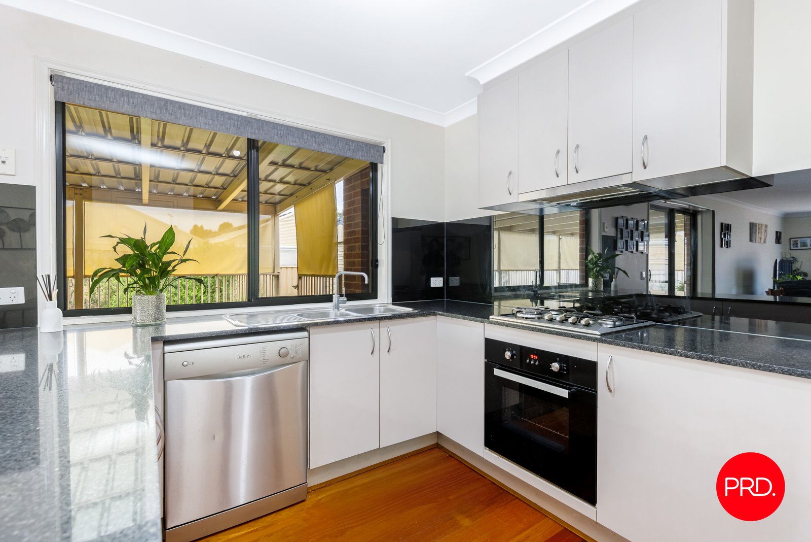 4 Lorna Court WHITE HILLS 3